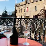 Casa Khalesia Daire Palermo